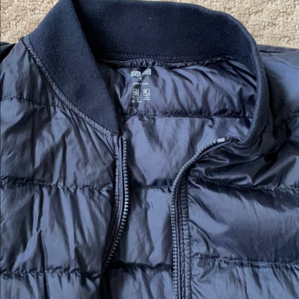 Uniqlo men’s navy blue bomber Jacket small
